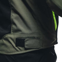 Ajustes de cintura, puños y mangas de la chamarra Dainese Air Frame 3 Tex