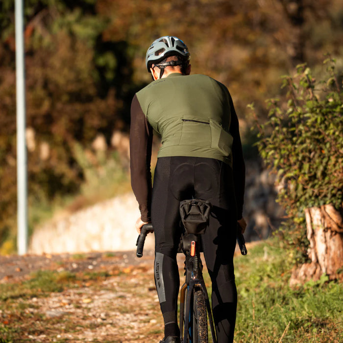 Vista trasera de chamarra de ciclismo Gist Zero verde
