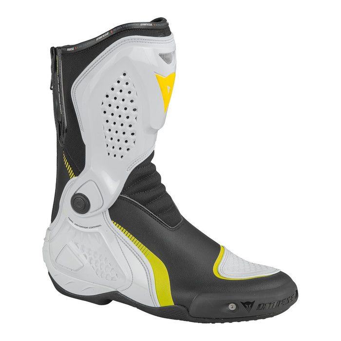 Botas para moto Dainese TR-Course Out negro amarillo flúor vista frontal deportiva