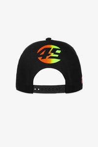 Detalle del número 49 bordado en la parte trasera de la gorra Diggia Wolf