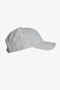 Vista lateral derecha de la Gorra VR46 New Era oficial