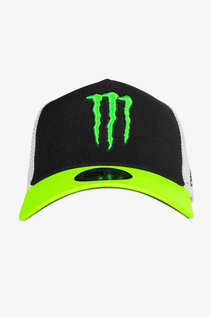 Vista lateral de gorra Trucker New Era VR46 Monster Energy WRT negra