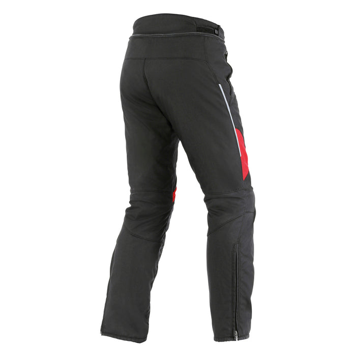 Membrana impermeable D-Dry en el pantalón para moto Dainese Tempest negro rojo