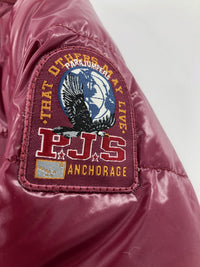 Detalle de cremallera en chamarra Parajumpers Winona morada