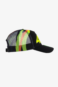 Detalle del gráfico Sole Luna y número 46 en gorra VR46 negra